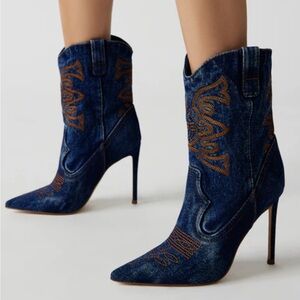 BNWT Steve Madden Venezia Denim Stiletto Cowboy Boot 5 STAR reviews SOLDOUT